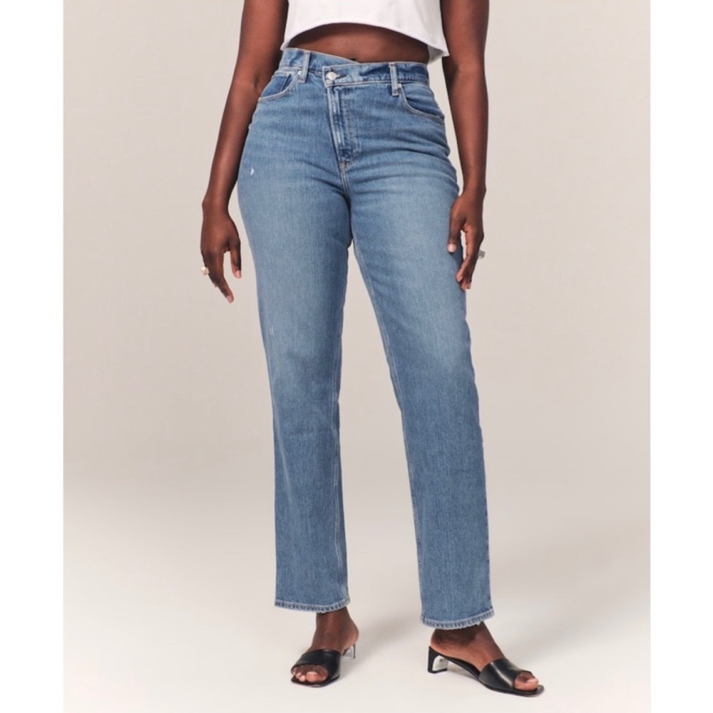 Abercrombie & Fitch 90s Straight Ultra High Rise Jeans
